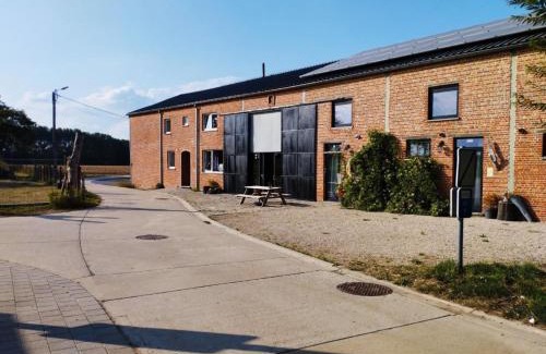 Heers House | Smishoeve "Huis van de Raaf"
