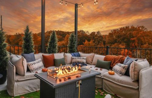 Sevierville House | Smith Creek Resort- 6 Bedroom 22 Guests - Indoor Pool - Resort Amenities