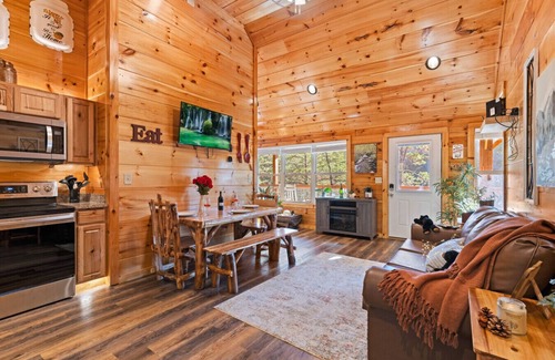 Sevierville Cabin | Smokies Couple Getaway by Ghosal Lodging