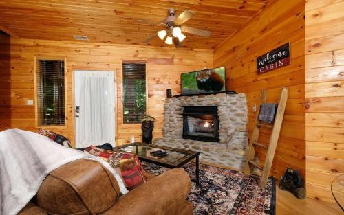 Chalet Village Villa | Smoky Getaway