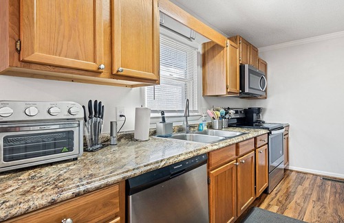 Maggie Valley House | Smoky Mountain Solace-Stunning Views! Fantastic Location! Pet Friendly