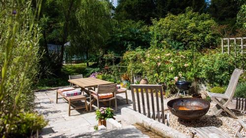 Salcombe House | Smugglers