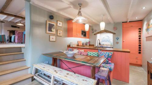 Salcombe House | Smugglers