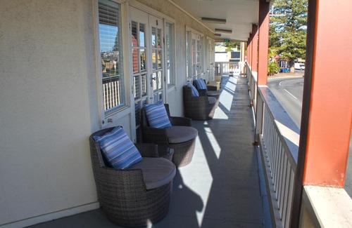 Victor Harbor Apartment | Smugglers Inn Studio Apartments