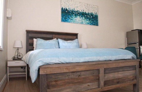 Victor Harbor Apartment | Smugglers Inn Studio Apartments