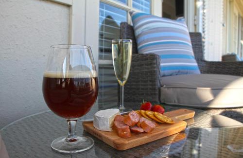 Victor Harbor Apartment | Smugglers Inn Studio Apartments