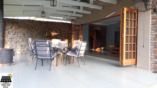 Malelane House | SnL Guesthouse at Visarend