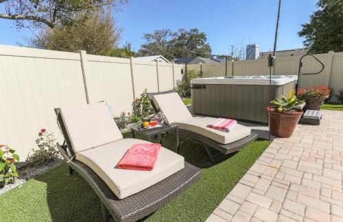 Largo House | Snook Haven - Hot Tub, Pool, Minigolf, Dog Space