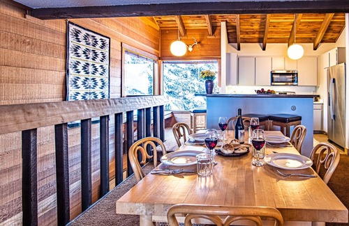 Elkhorn Condo | Snow Creek 1553 - Ski-in/Ski-out + Pool & Hot Tub