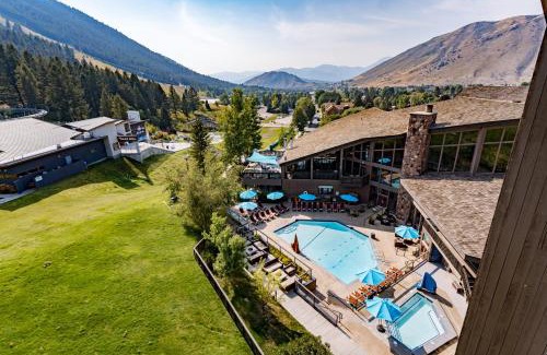 Jackson Cabin | Snow King Resort Luxury Condominiums