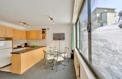 Falls Creek Apartment | Snow Ski Apartments 05