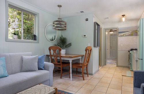 Savannah Cottage | Snowbird 30 Day - Cottage on golf course