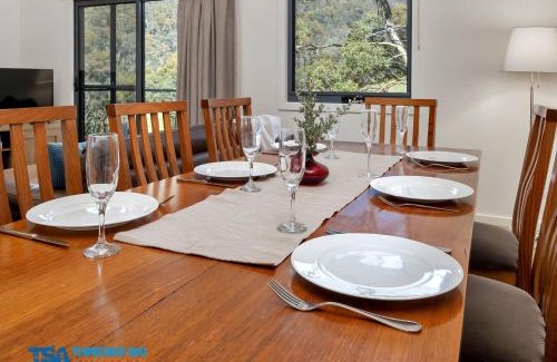 Thredbo Ski Chalet | Snowbound Chalet 6