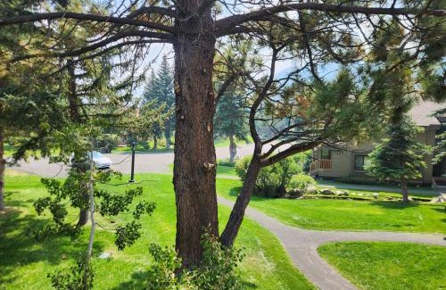 Mammoth Lakes House | Snowcreek Resort Vacation Rentals 252 Snowcreek Road