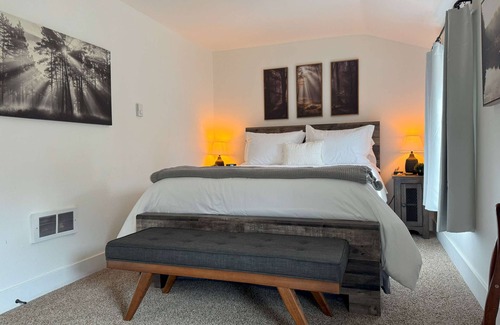 Leavenworth Hotel | Snowcreek Suite BnB - Fir - Hot Tub