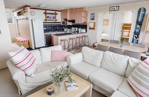 Mount Buller Apartment | SNOWFLAKE 14 - Mt Buller Village Family Accommodation