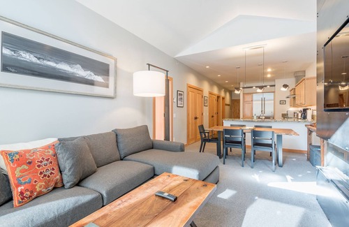 Ketchum Condo | Snowstar Condo 23 - Serene Mountain Dwelling with Onsite Exercise Room