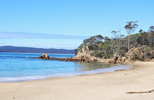 Eden Villa | Snug Cove Villas, 2 Bedroom with loft & Stunning Views 1+ nights