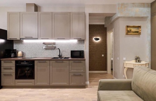 Zakharova-Pulikhova Apartment | SO Home apt in the heart of downtown (NEW)