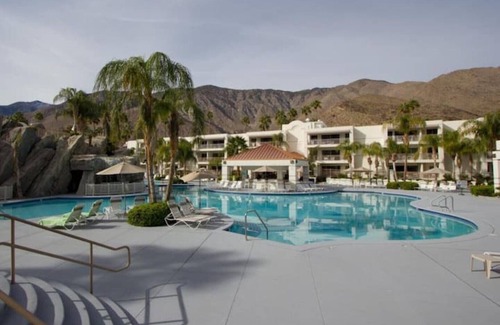 Canyon Corridor Condo | SOAK UP SUMMER! 2 BD for 6! POOLSIDE BAR n' MORE!
