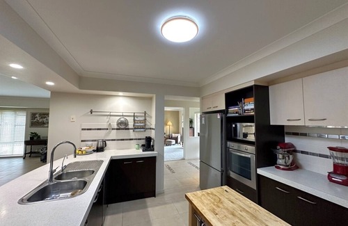 Pottsville House | Soak Up the Sun, Relish the Relaxation