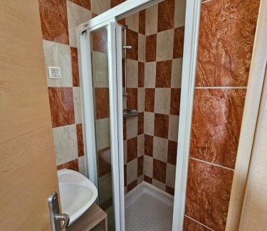 Maribor Apartment | soba v Pekrski vili