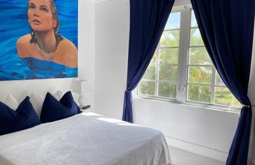 Flamingo/Lummus Apartment | SOBE OCEAN VIEW OCEAN DR charming studio -316