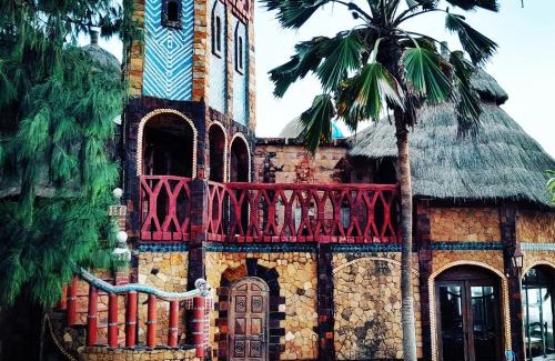 Toubab Dialao House | Sobo Bade