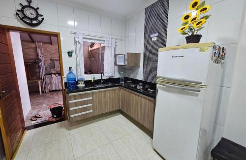 Jardim Aruan House | Sobrado em Cond. Fechado - 250m Praia Indaiá.