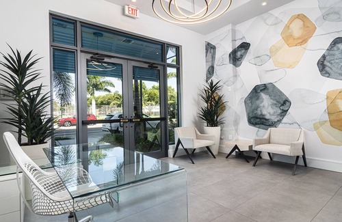 Old Naples Condo | SOCE FLATS 205 - Brand New Olde Naples Condo Steps to 5th Ave S!
