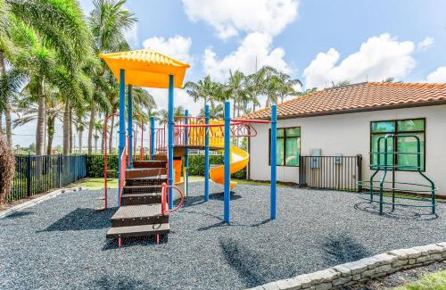 Old Naples Hotel | SoCe Flats 209