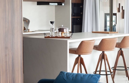 Pinheiros Apartment | Sofisticação, Design e Conforto. Apartamento Novo com 3 Suítes na Oscar Freire