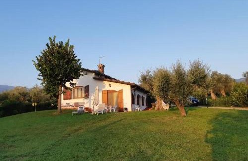 Isola del Gran Sasso dʼItalia Apartment | Soggiorno business confortevole e funzionale