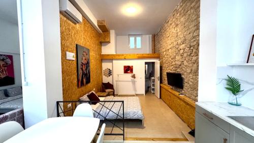 Pla del Bon Repos Apartment | Soho Boho Apartments - with sunny rooftop terrace and fiber optic internet