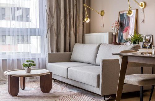 Praga Poludnie Apartment | Soho Serenity Warszawa by Aparo - Stadion Narodowy, Metro, Praga, Centrum, Balkon, Winda, Muzeum Neonów