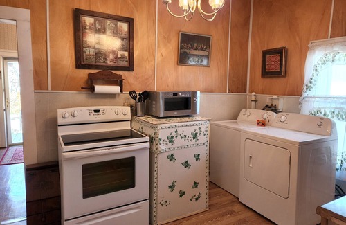 Knoxville House | SoKno Granny's House , cozy 1 bedroom cottage