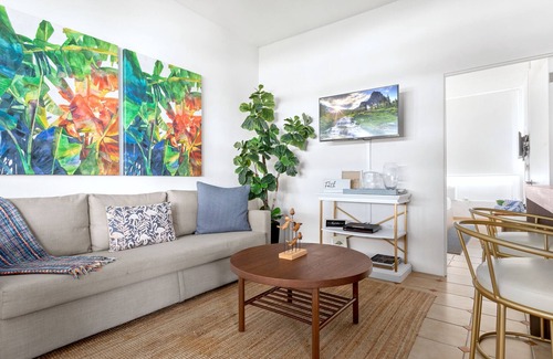 Condado Apartment | Sol Mate | 1 bedroom with pool overlooking the Condado Lagoon