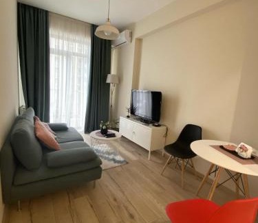 Saburtalo Apartment | Sol's M2 White Modern Apartments