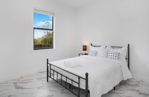 Sunshine House | Solana Oasis Vacation Home