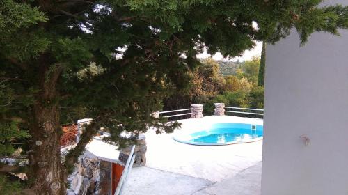 Zrnovo House | Solar Hill Home