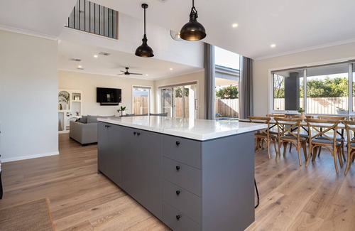 Safety Beach House | Solara House with Heated Pool and Cinema Room