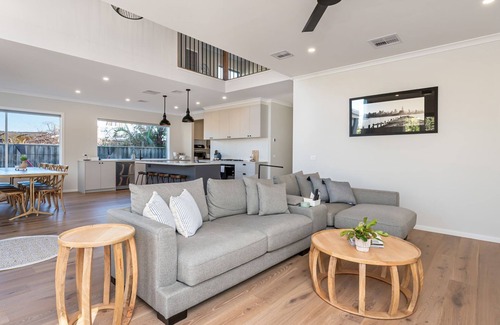 Safety Beach House | Solara House with Heated Pool and Cinema Room