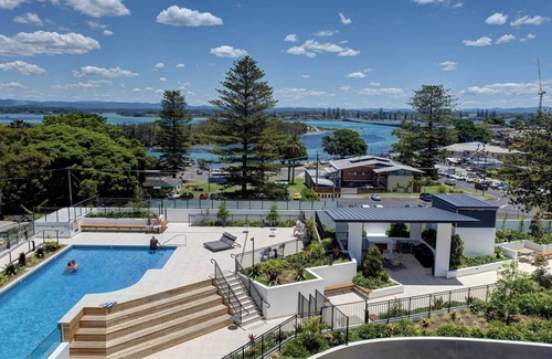 Forster Apartment | Solaris 610 overlooking the lake.