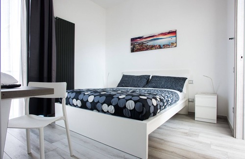 Naples City Centre Bed & Breakfast | Solarium al Duomo - Suite 1 by Wonderful Italy