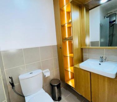 Las Pinas Apartment | SolAzur Staycation SMDC South Residences Las Piñas with 100MBPS Wifi &NETFLIX &BAR STATION &CITY LIGHTS VIEW