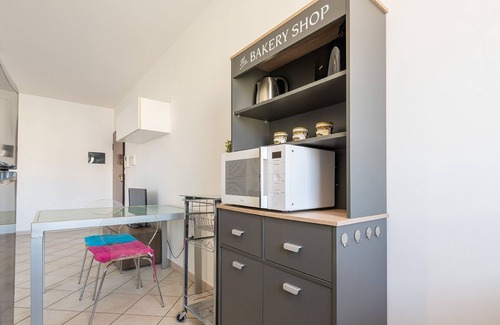 Province of Cagliari Apartment | Sole e Città by Propertize | terrazze in centro