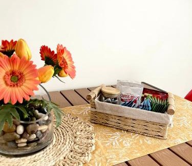 Poblacion District Apartment | Solea Tropical Suite