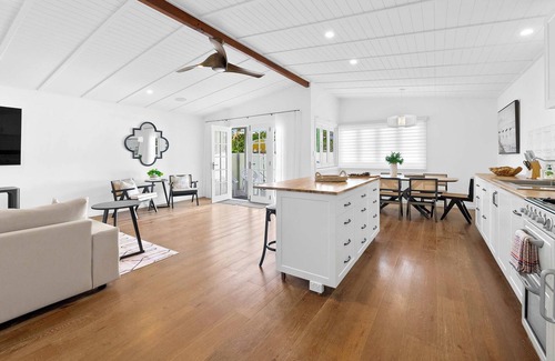 Mermaid Beach House | Soleil By Khove Summa
