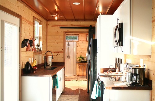 Pilot Point Cabin | Solitude and privacy lavishly adorned like no other in the middle of Nature