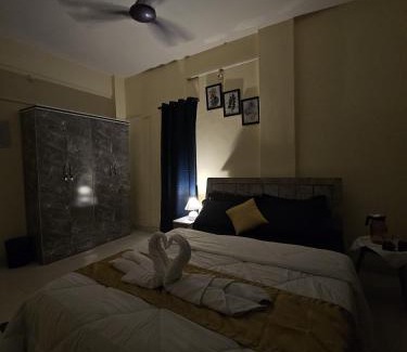 Koregaon Park Apartment | Solitude Stays